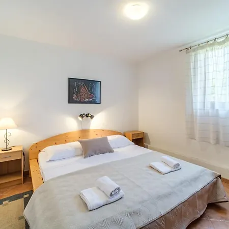 Σπίτι διακοπών House With A Parking Space Sutivan, Brac - 23075 *
