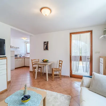House With A Parking Space Sutivan, Brac - 23075 Σπίτι διακοπών *