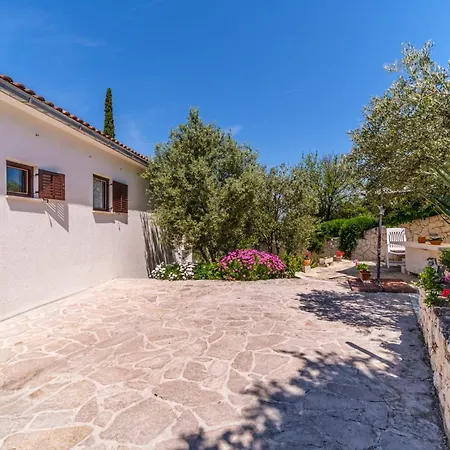 Σπίτι διακοπών House With A Parking Space Sutivan, Brac - 23075