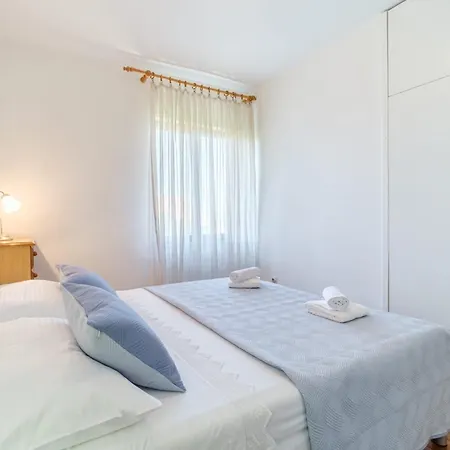 Σπίτι διακοπών House With A Parking Space Sutivan, Brac - 23075 Supetar